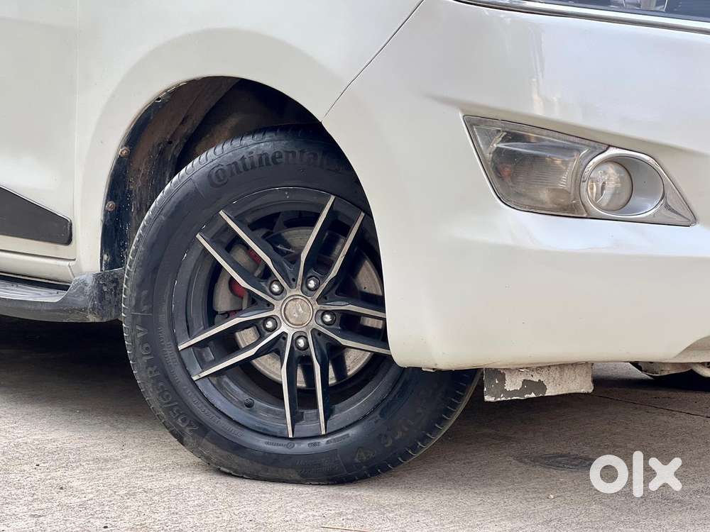 Toyota Innova Crysta 2.4 V 8 Str, 2017, Diesel