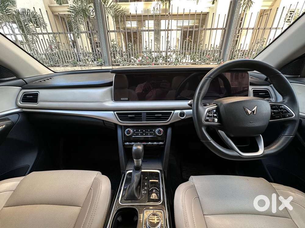 Mahindra Xuv700 2.2 Ax 7 Diesel At Luxury Pack Str, 2023, Diesel