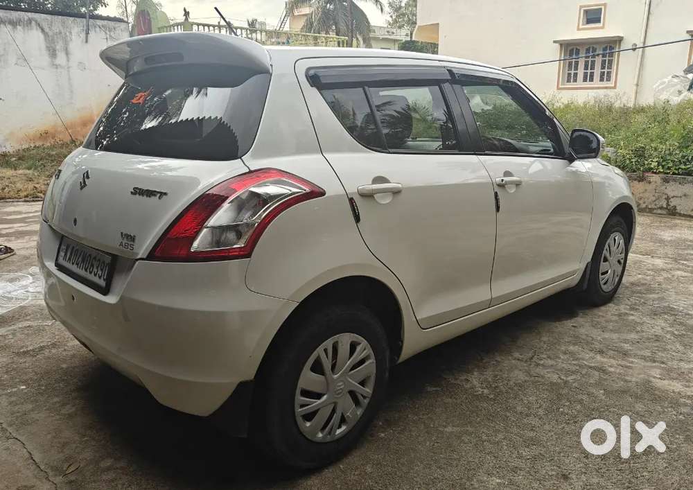 Maruti Suzuki Swift 2015