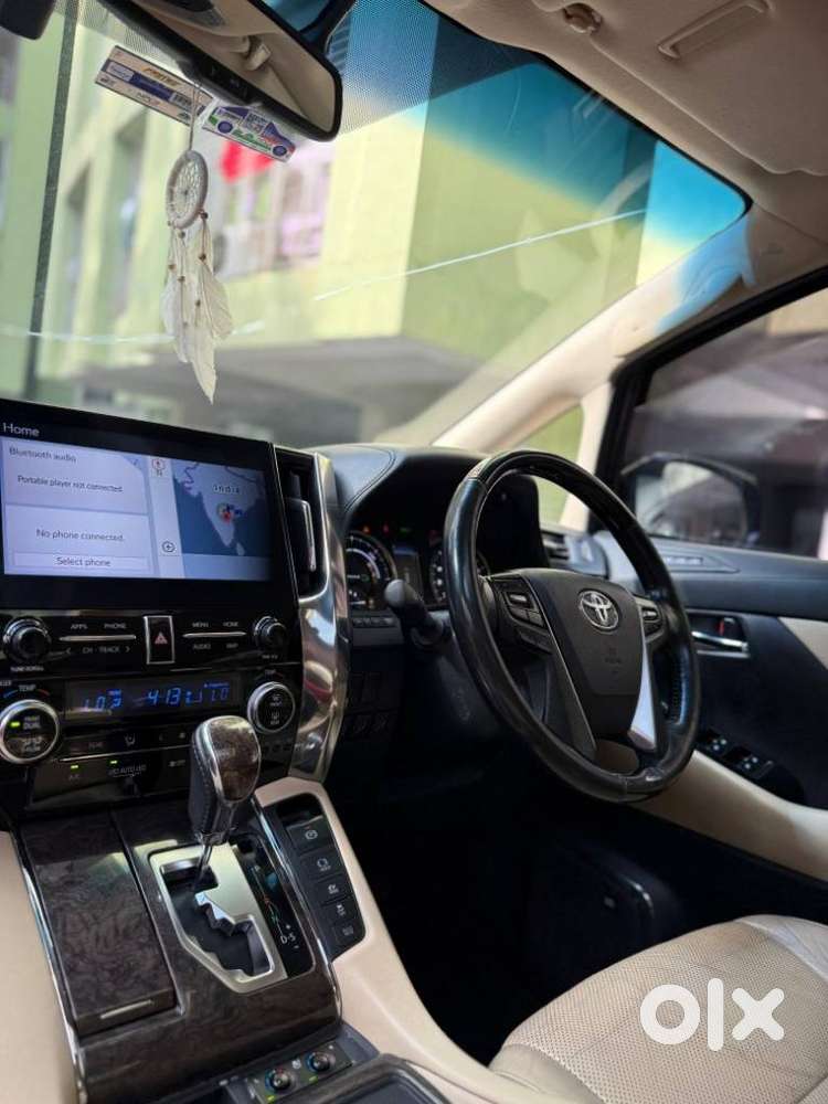 Toyota Vellfire 2.5 Executive Lounge, 2020, Petrol