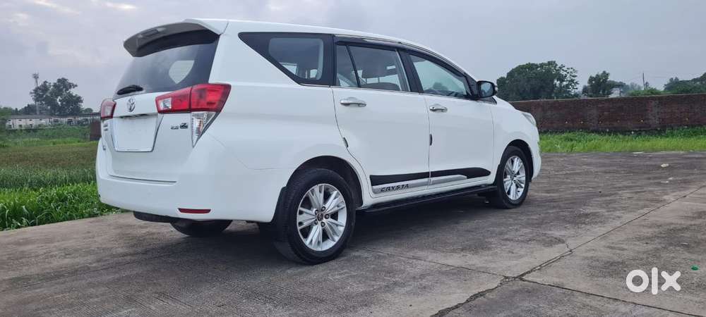 Toyota Innova Crysta 2.8z Automatic, 2016, Diesel