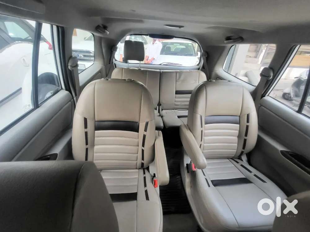 Toyota Innova 2.5 G 2014