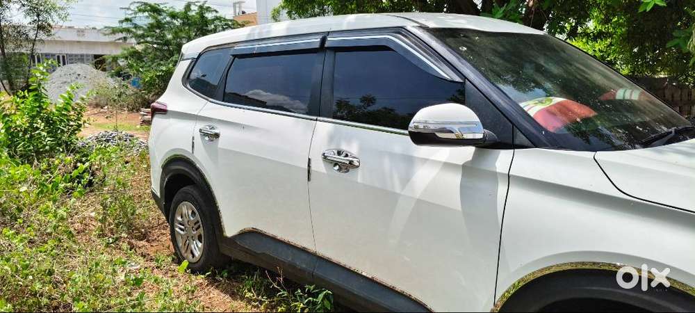 Kia Carens 2024 Premium