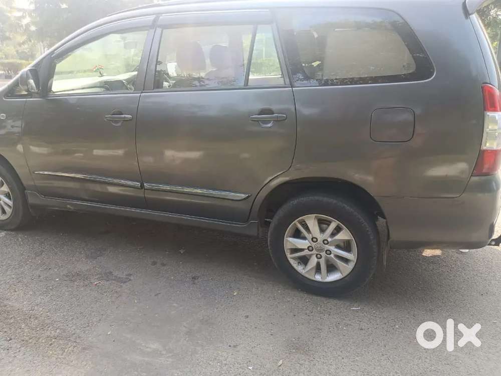 Toyota Innova 2012 Diesel Well Maintained