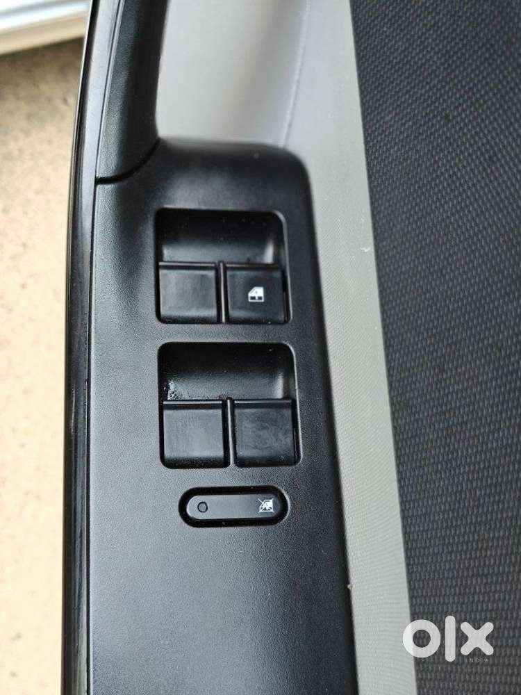 Tata Tiago 1.2 Revotron Xt Rhythm, 2017, Petrol