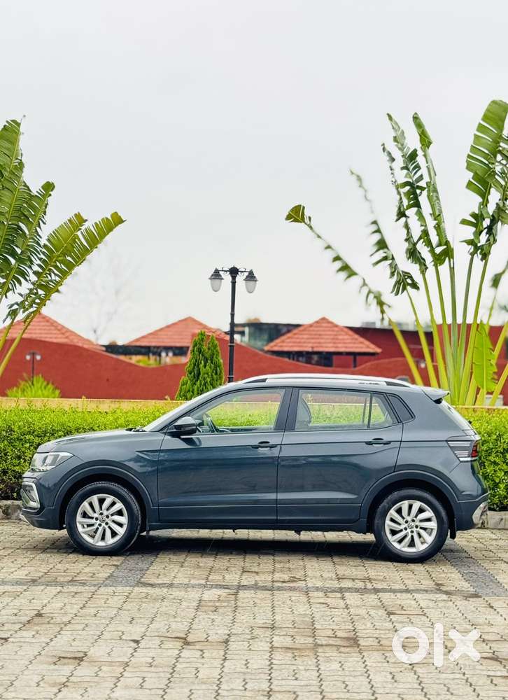 Volkswagen Taigun 1.0 Tsi Highline At, 2022, Petrol