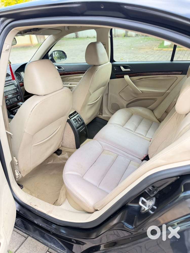 Skoda Laura Elegance 2010 Diesel Automatic