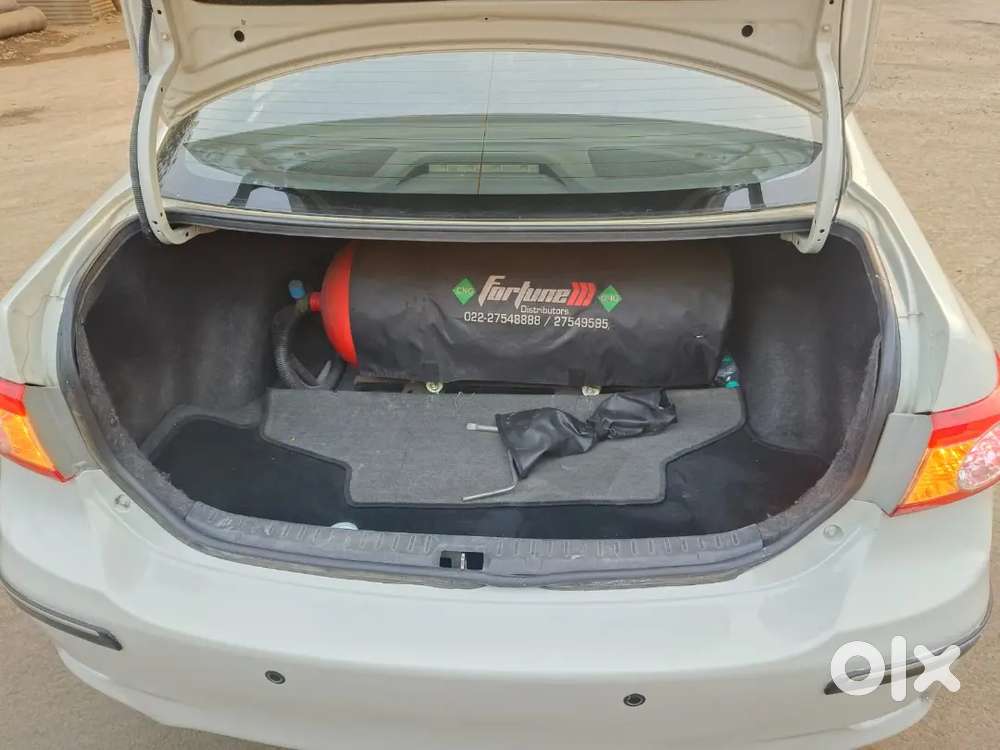 Toyota Corolla Altis 2013