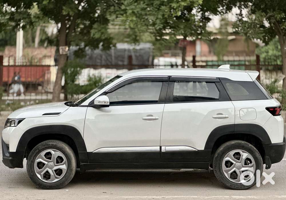 Maruti Suzuki Brezza Lxi S-cng, 2023, Cng & Hybrids