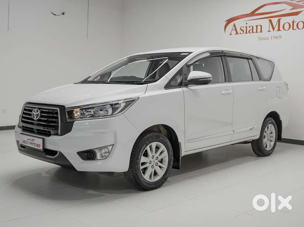 Toyota Innova Crysta 2.4 G Mt 8s, 2023, Diesel