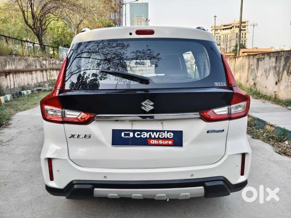 Maruti Suzuki Xl6 1.5 Alpha At, 2019