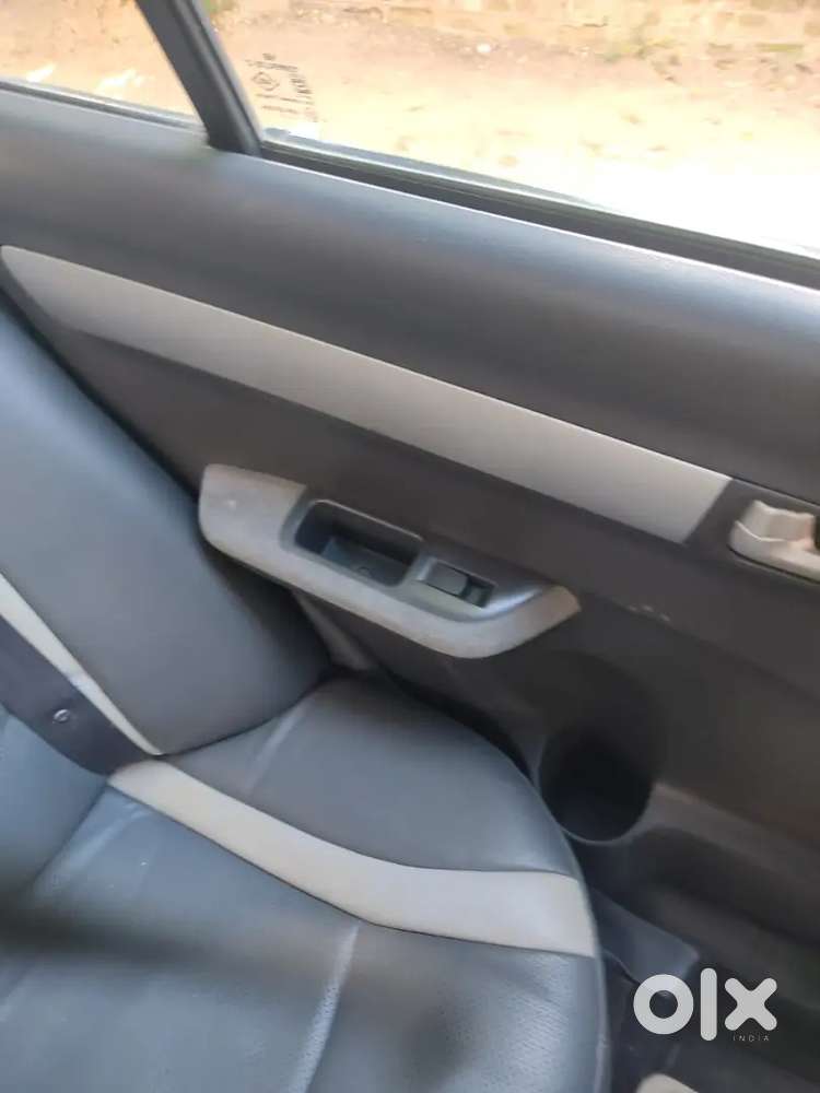 Maruti Suzuki Dzire 2011 Petrol 90000 Km Driven