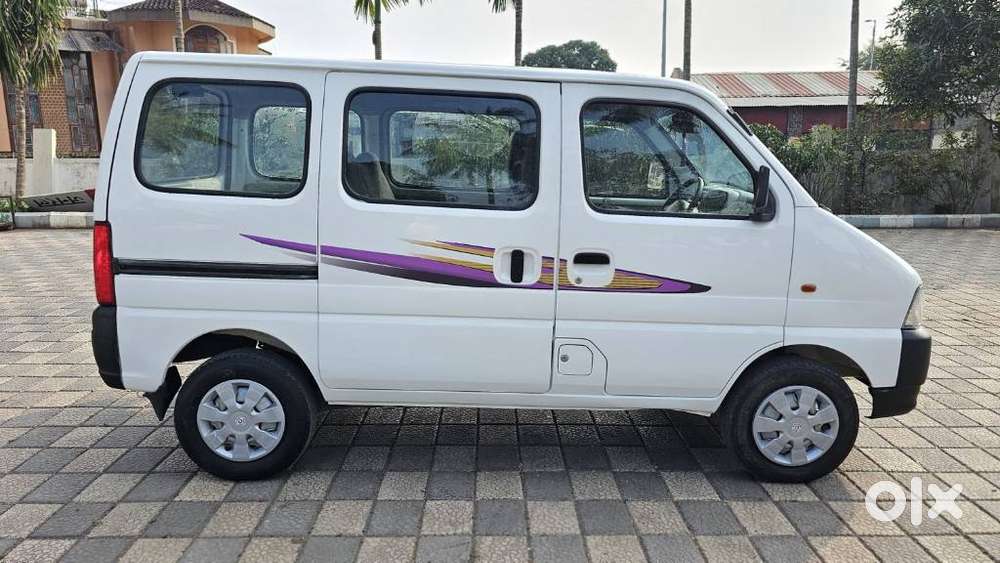 Maruti Suzuki Eeco 5 Seater Standard, 2017, Petrol