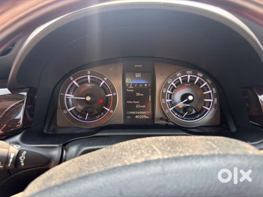 Toyota Innova Crysta 2.4 Vx Mt 8s, 2023, Diesel