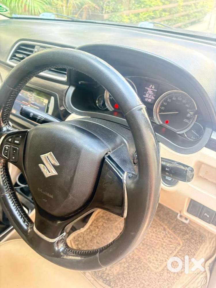 Maruti Suzuki Ciaz Petrol Well Maintained With Sunroof