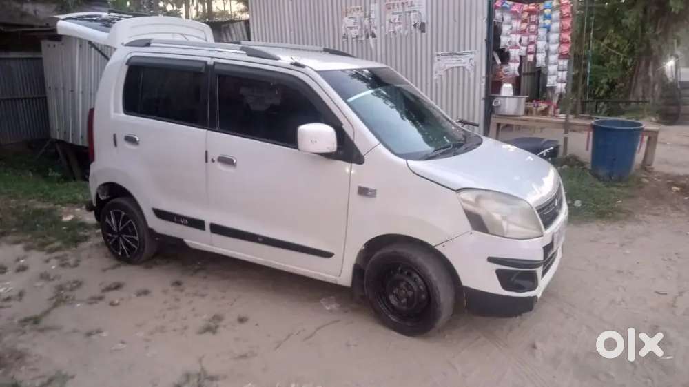 Maruti Suzuki Brezza 1.5 Lxi 2014