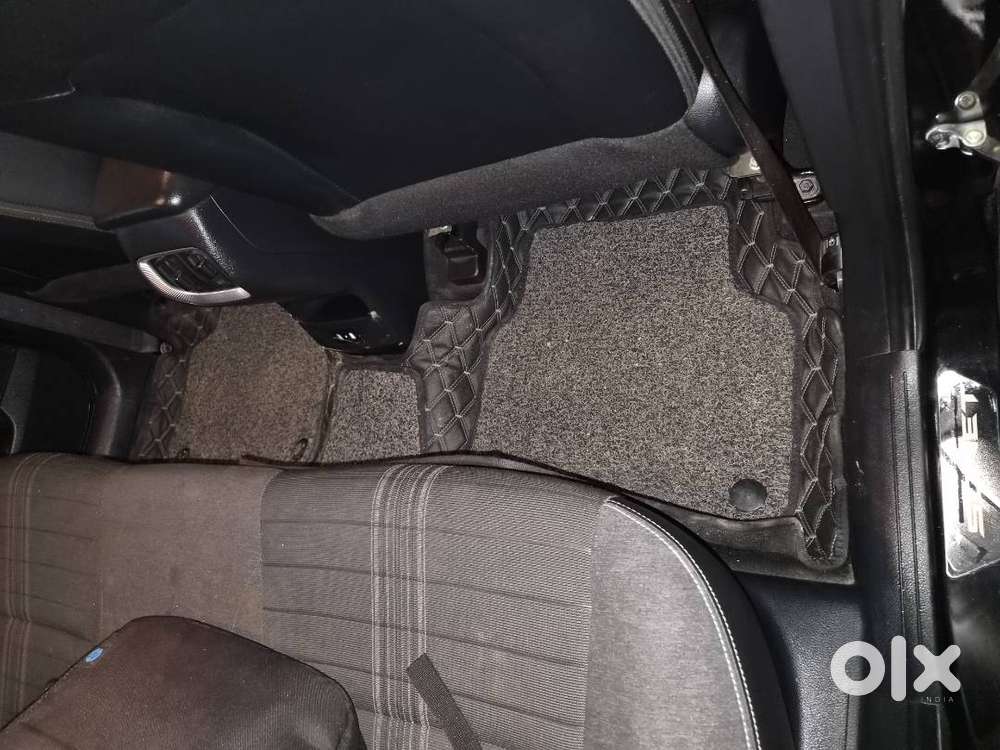 Kia Sonet 2024 Petrol Well Maintained