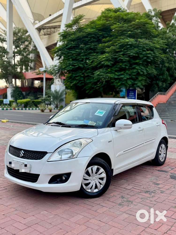 Maruti Suzuki Swift Vxi Cng, 2012, Cng & Hybrids