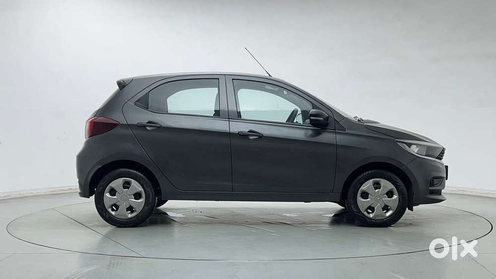 Tata Tiago 1.2 Revotron Xt Option, 2022, Petrol