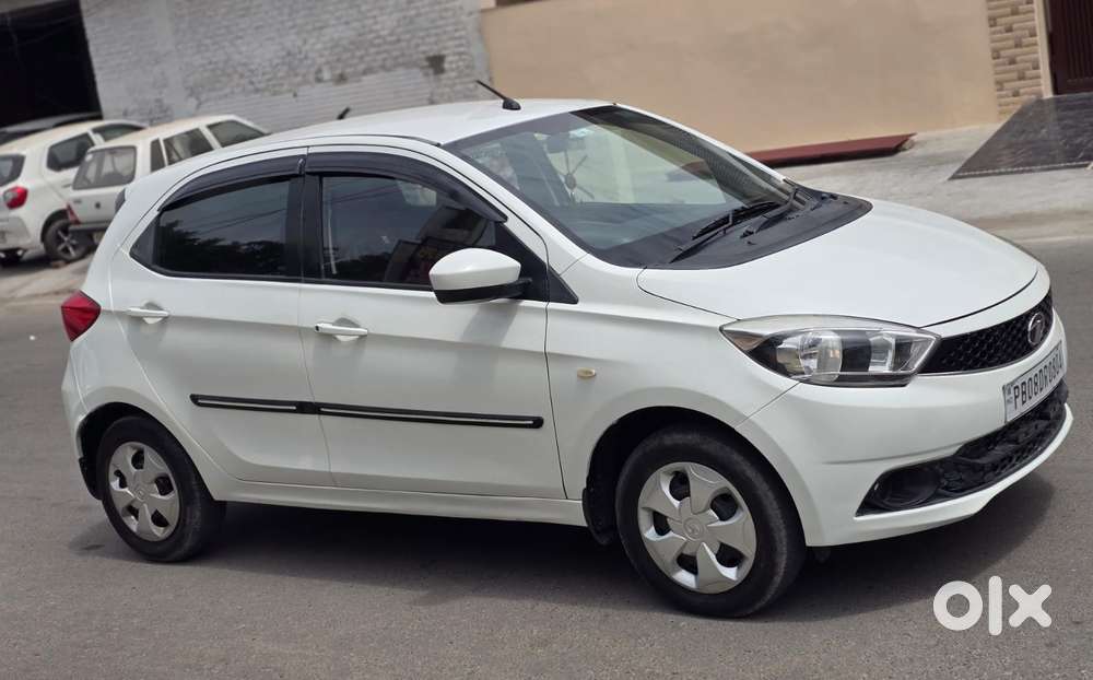 Tata Tiago Xe, 2016, Petrol