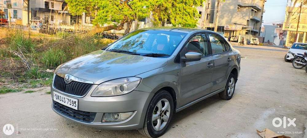 Skoda Rapid Car 2015