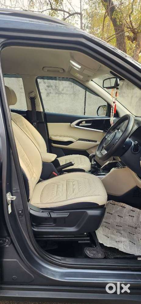 Kia Carens 1.4 Luxury Turbo 7 Str, 2022, Petrol