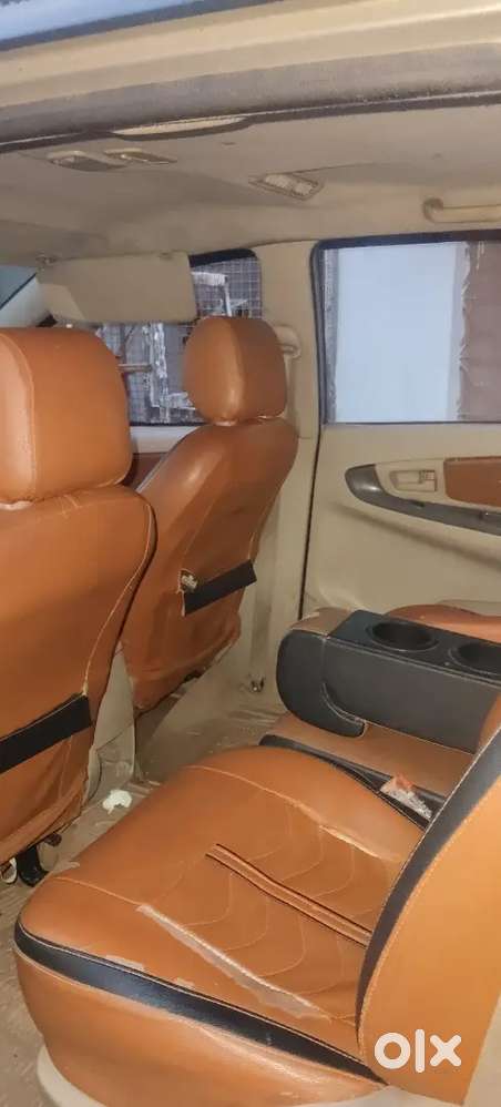 Innova 2.5g 7 Str Power Steering