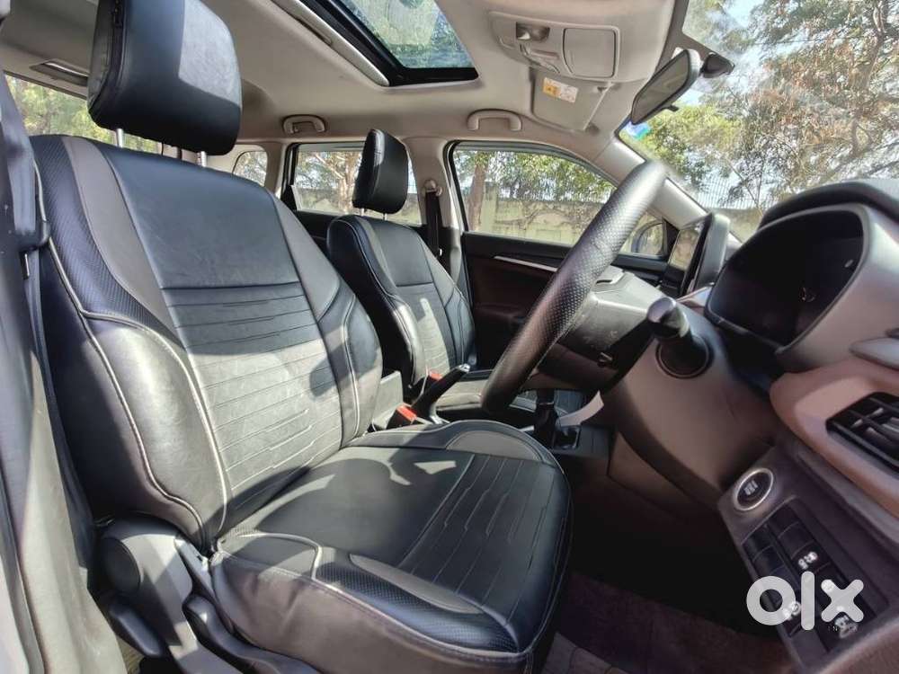 Maruti Suzuki Brezza 1.5 Zxi Smart Hybrid Dual Tone, 2023, Petrol