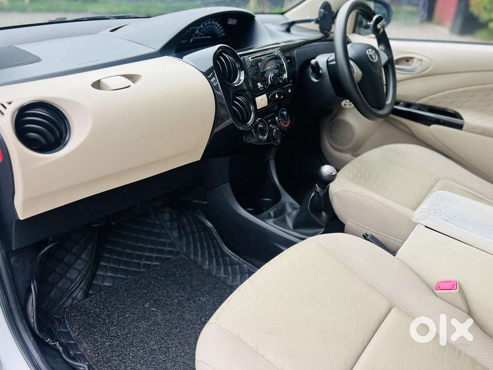 Toyota Etios Liva 1.2 Vx Dual Tone, 2019, Petrol