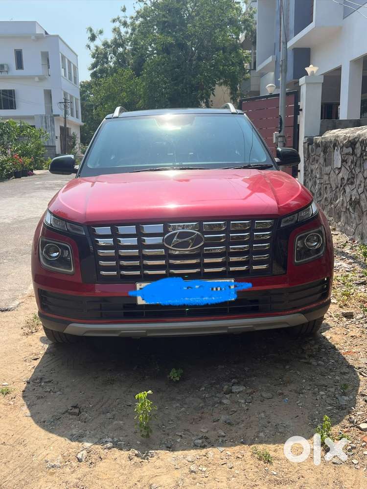 Hyundai Venue S Petrol Manual – Immediate Sale