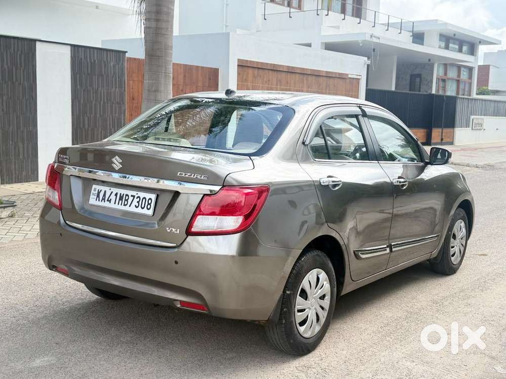Maruti Suzuki Swift Dzire 1.2 Vxi Bsiv, 2018, Petrol