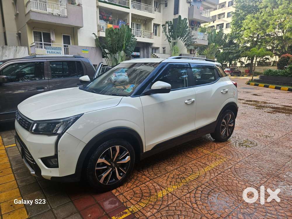 Top-end Mahindra Xuv300 W8(o) 2020 Diesel Well Maintained