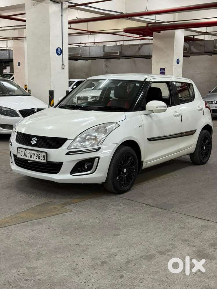 Maruti Suzuki Swift Vxi + Manual, 2017, Petrol