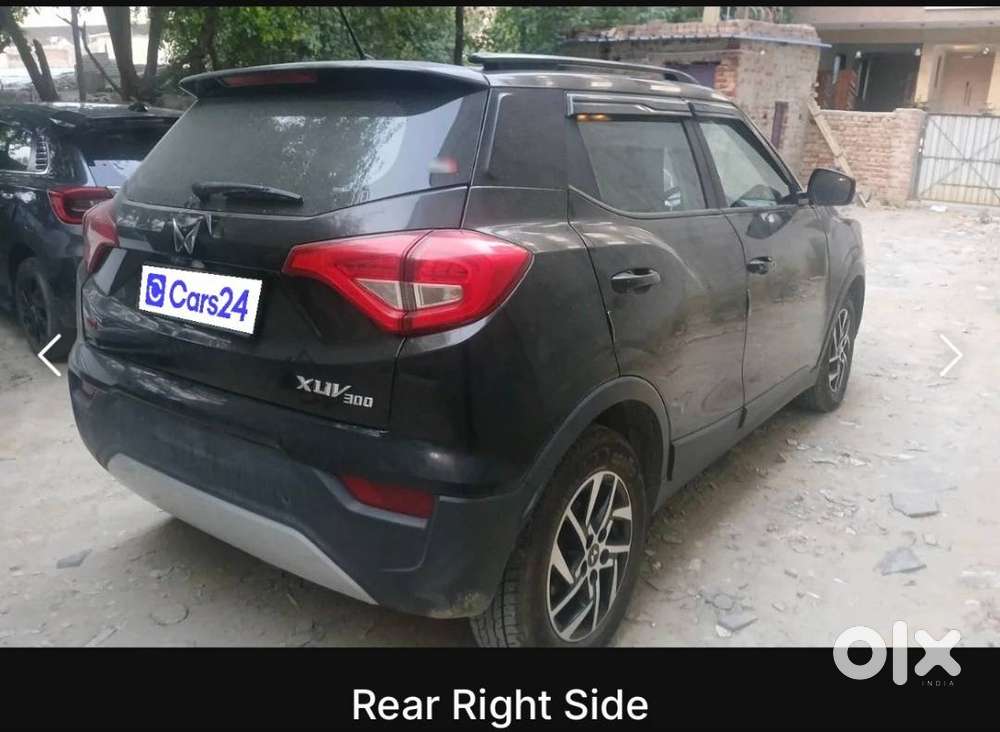 Mahindra Xuv300 Turbosport 2023 Petrol Well Maintained