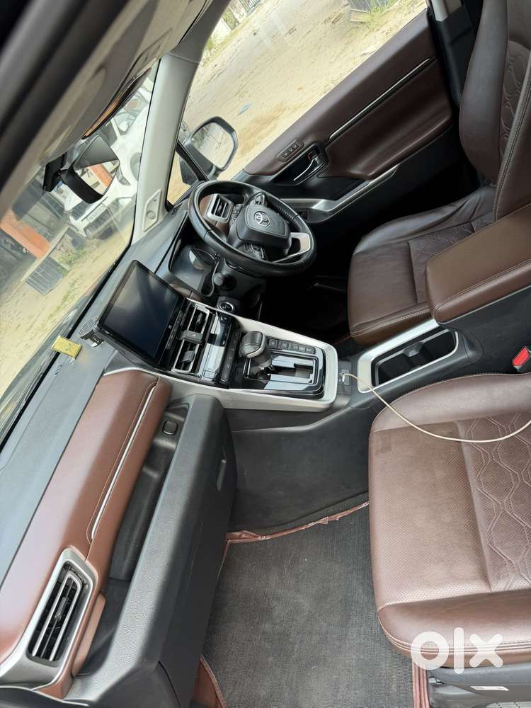 Toyota Innova Hycross 2.0 Zx Hybrid 7 Str, 2024, Petrol