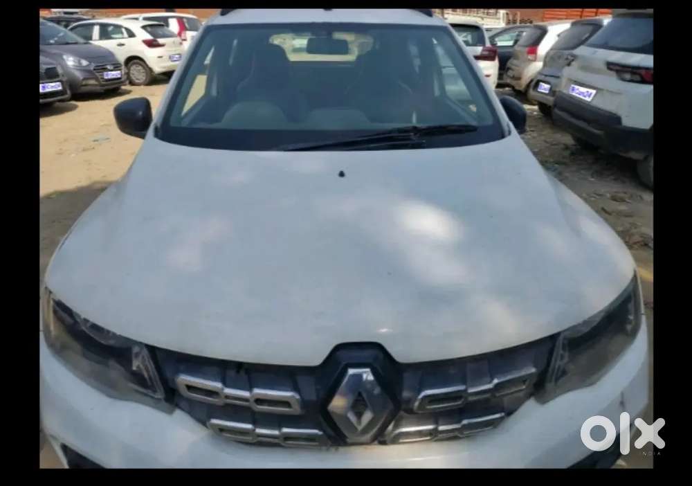 White Colour Car No:dl1cu9181