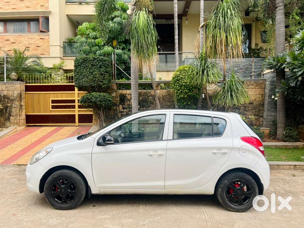 Hyundai I20 Sportz Petrol 2012