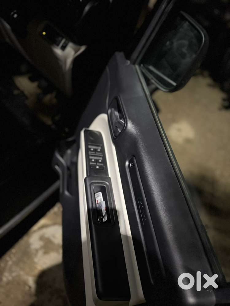 Mahindra Thar Roxx Petrol 2026