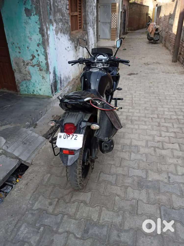 Yamaha Fazer black