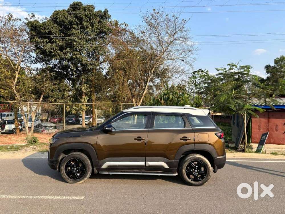 Maruti Suzuki Brezza 1.5 Zxi Smart Hybrid Dual Tone, 2023, Petrol