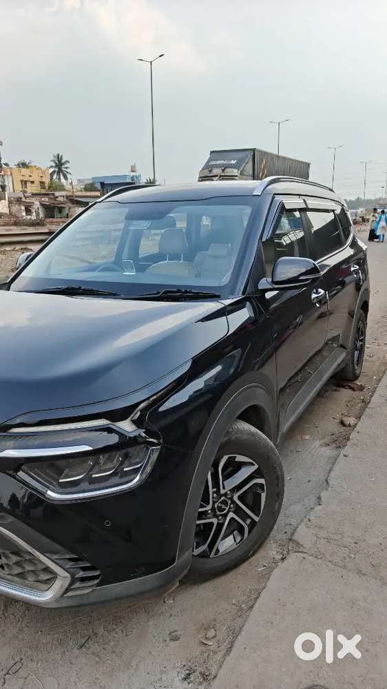 Kia Carens 2023 Diesel Well Maintained (urgent Sale)