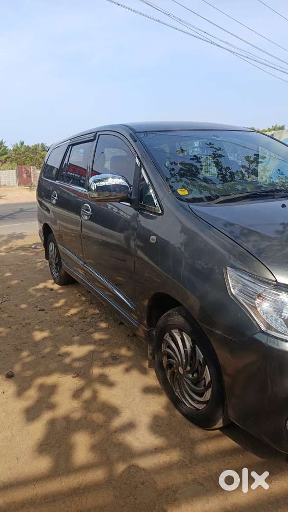 Toyota Innova 2.5 G (diesel) 8 Seater Bs Iv, 2013, Diesel