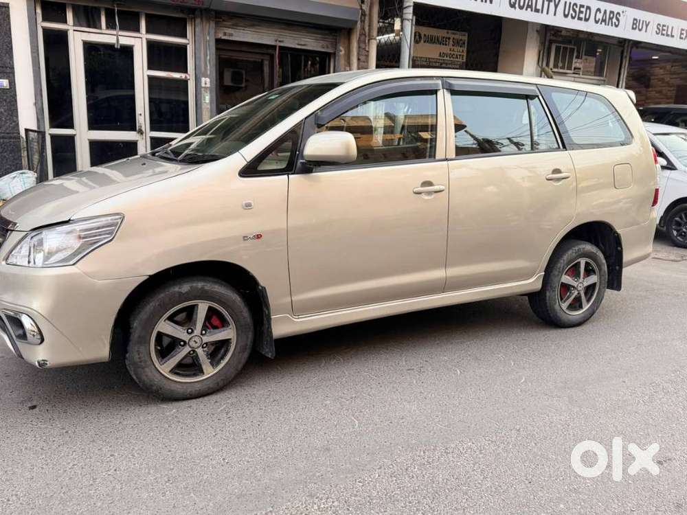 Toyota Innova 2.5 G (diesel) 8 Seater, 2012, Diesel