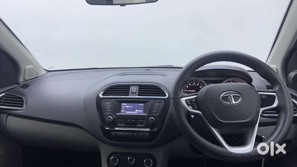 Tata Tiago Xza, 2017, Petrol