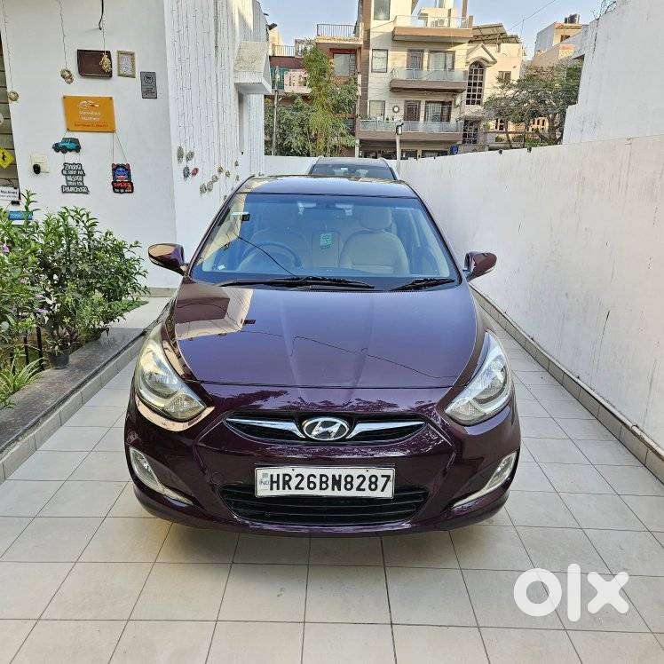 Hyundai Verna, 2011