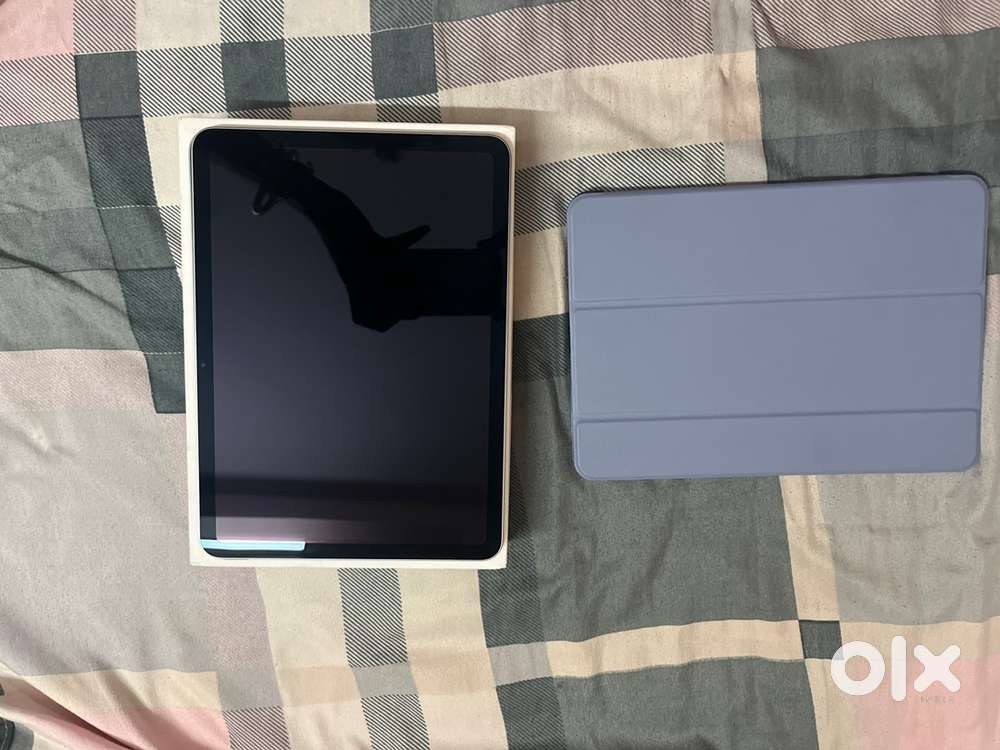 I pad air 128gb (7 days old)