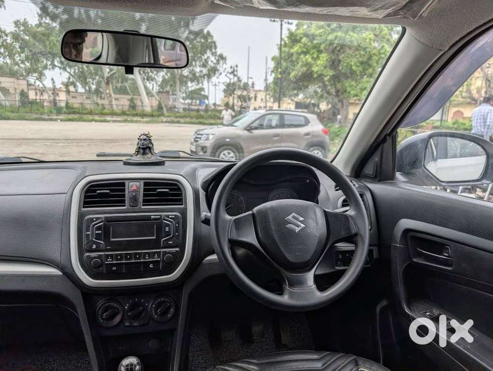 Maruti Suzuki Brezza 1.5 Lxi Smart Hybrid, 2020, Petrol