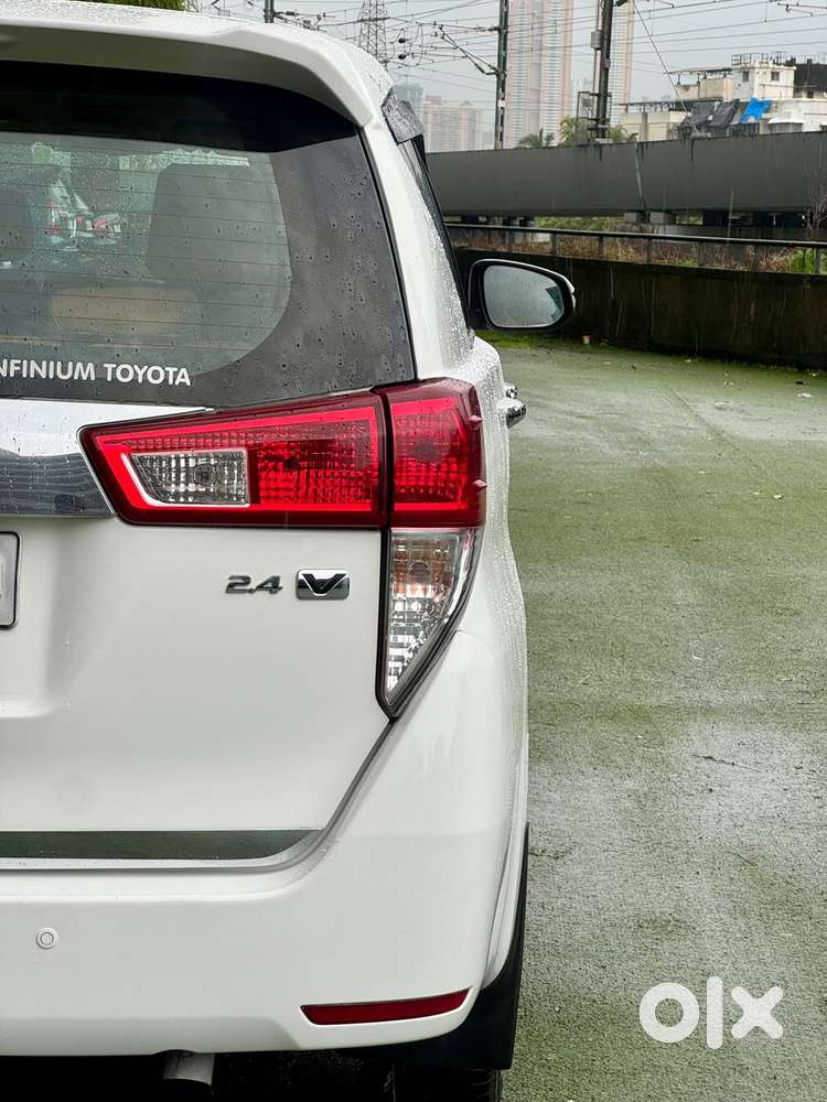 Toyota Innova Crysta 2.4 V, 2017, Diesel