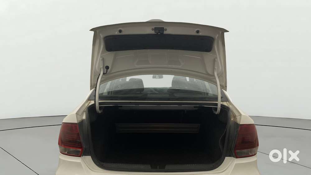Volkswagen Vento 1.2 Tsi Comfortline At, 2016, Petrol