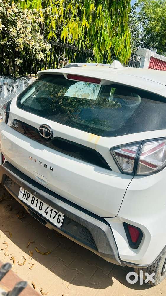 Tata Nexon Petrol 2022-one Handed Car